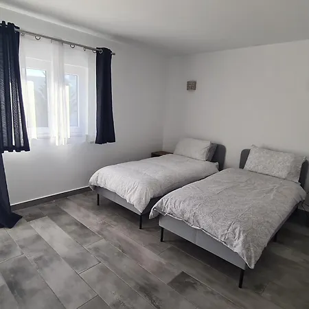 Oura - Large - Private Pool - 5 Bedrooms * Албуфейра