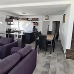 Oura - Large - Private Pool - 5 Bedrooms * Albufeira