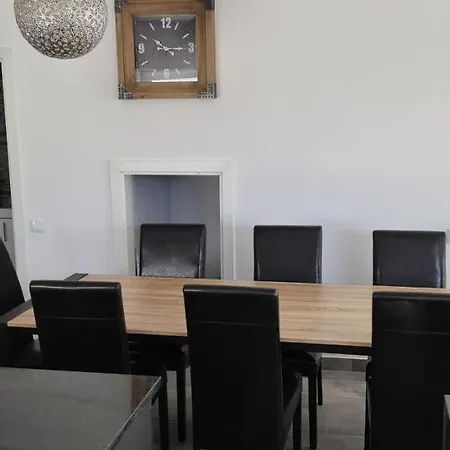 Villa Oura - Large - Private Pool - 5 Bedrooms *